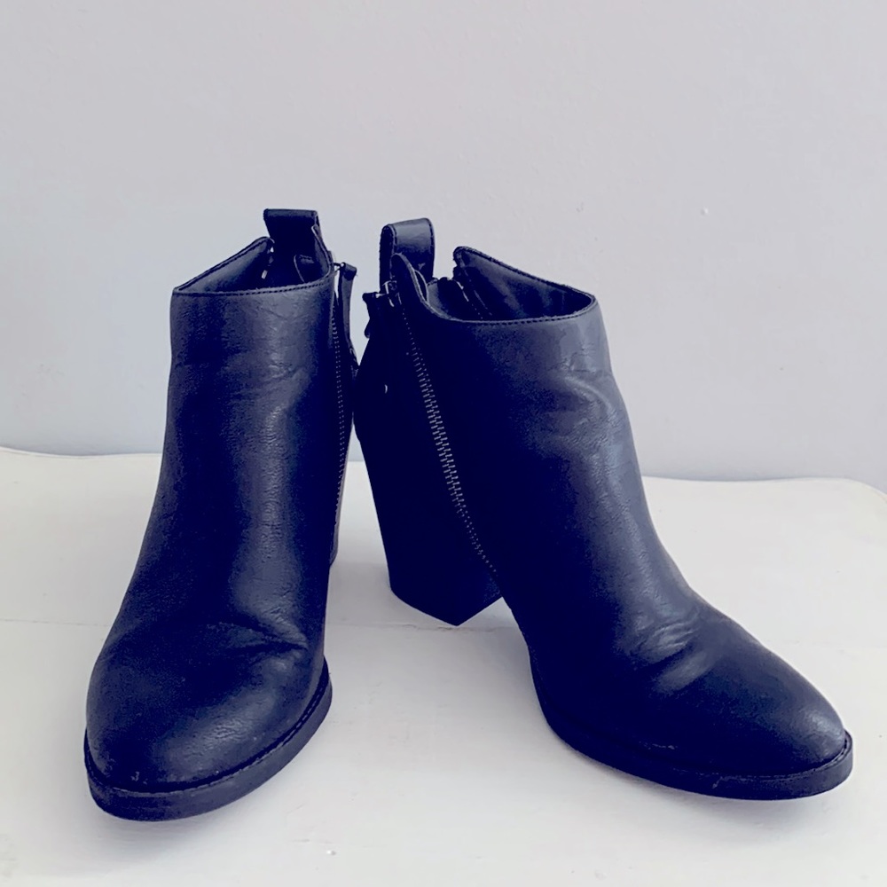 🌸DV Moto Ankle Boots- Super comfortable!